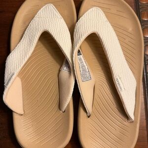 BRAND NEW  Hey Dude Casual Sandals
